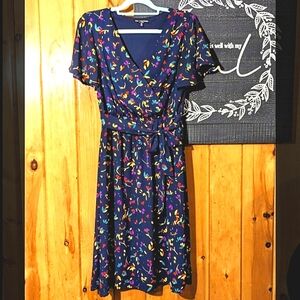 One Clothing Los Angeles Navy Vibrant Multicolor Floral Dress Butterfly Sleeve M